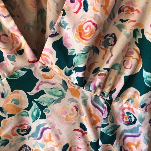 TOPSHOP floral deep v neck dress with flare skirt green pink and gold size 4 - Picture 2 of 9